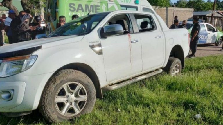 la camioneta que quisieron robarle un jubilado florencio varela el hombre enfrento los ladrones y mato dos foto via twitter pampamonaco