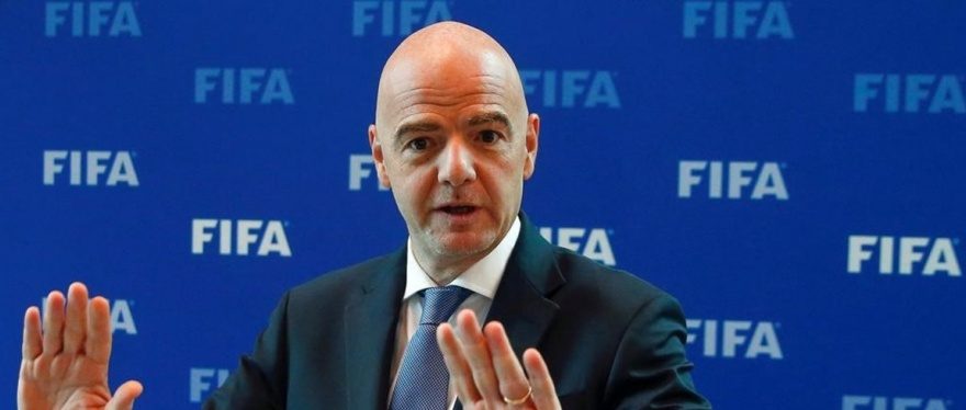 Crisis en la FIFA: renunció un asesor clave de Gianni Infantino en medio del conflicto por la privatización del Mundial 2 20210121150844 infantino e1611849030397