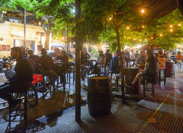 aunque bares y restaurantes