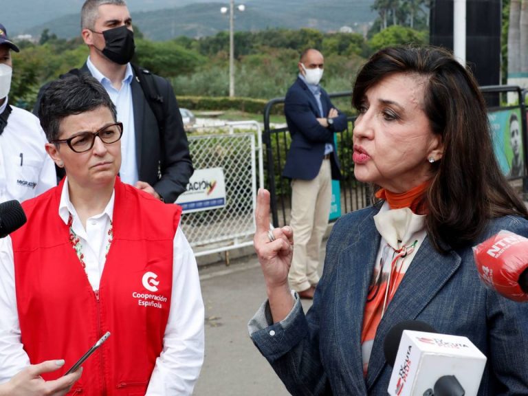 dimite la ministra de exteriores de colombia en la segunda semana de protestas en el pais