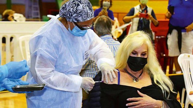 susana gimenez ya recibio las dos dosis la vacuna pfizer