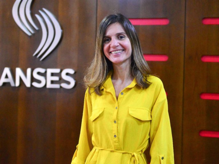fernanda raverta titular de la anses 957807