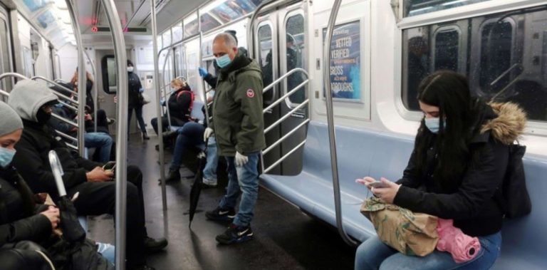 pasajeros de subte en nueva mDv eW1OH 1256x620 1