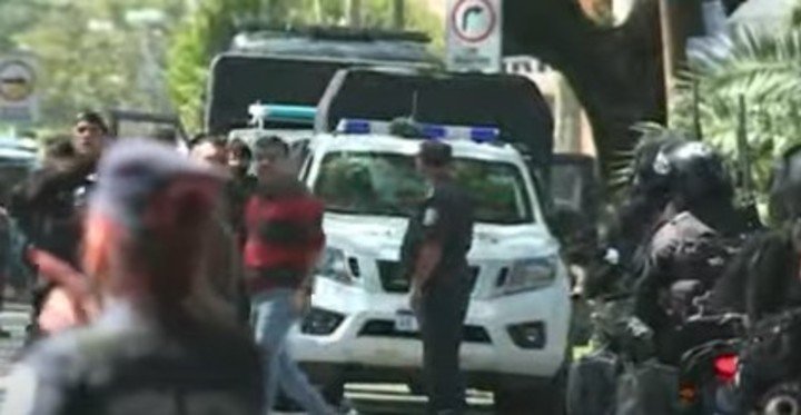 un fuerte operativo policial