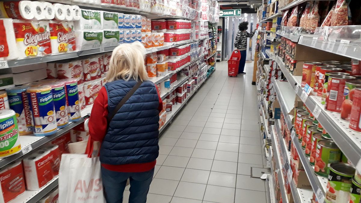 El Indec publica hoy la inflación de agosto: qué esperan las consultoras 3 supermercados consumo inflacion gondolas ipc precios