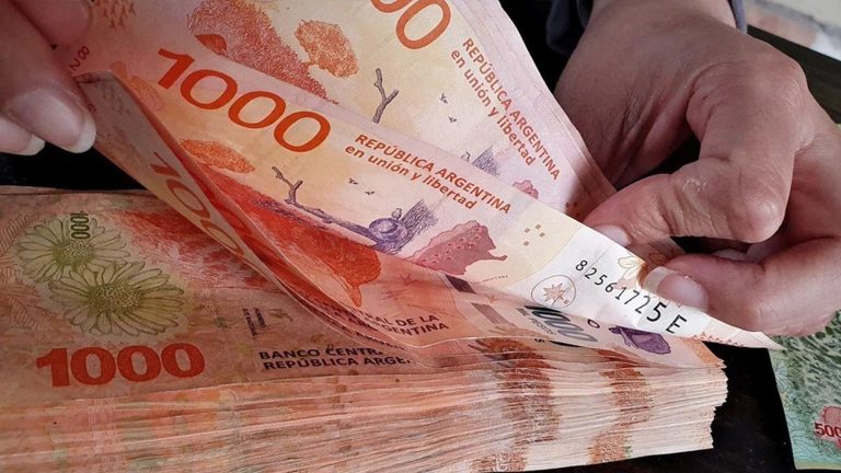 dinero rico