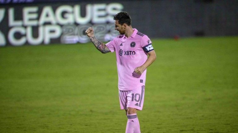 leo messi durante un partido del inter de miami contra el fc dallas