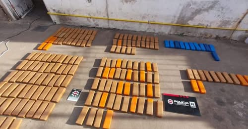 Allanaron una carnicería por robo de ganado y encontraron más de 180 paquetes de marihuana en un freezer 1 18o