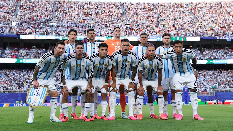 Uno por uno: los puntajes de Argentina ante Argelia en una noche histórica de Messi 6