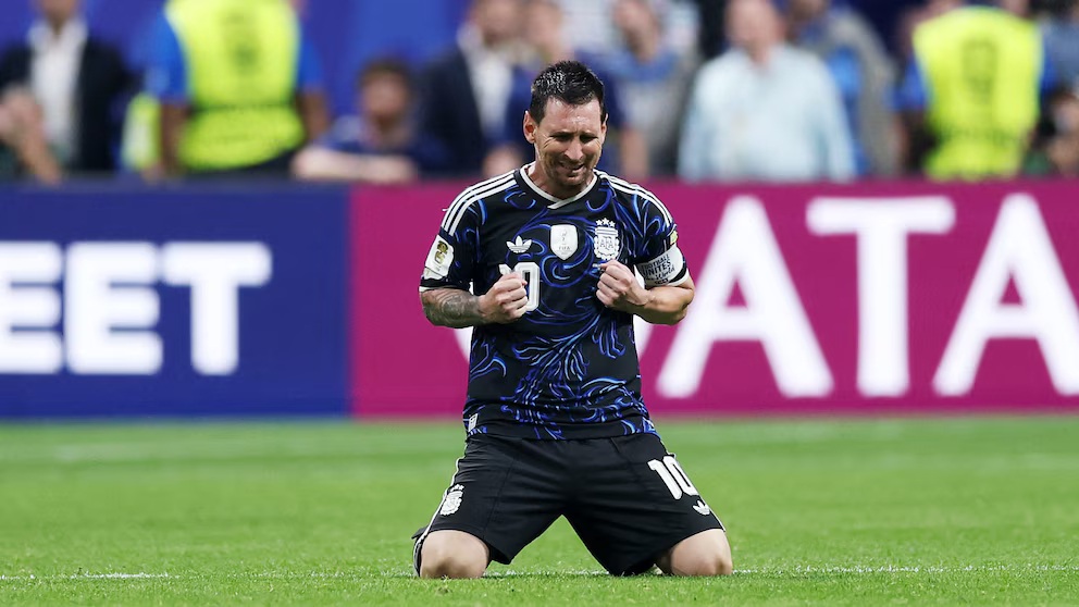 El elogioso editorial de The Guardian sobre Messi tras la remontada ante Inglaterra: “Aún no estaba listo para rendirse” 1