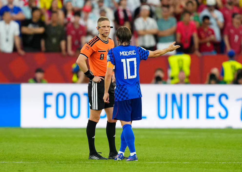 La furia de Luka Modric tras la polémica con el VAR que decretó la eliminación de Croacia frente a Portugal en el Mundial 10 umluyrjiofg2jn74cdztb2njma 1