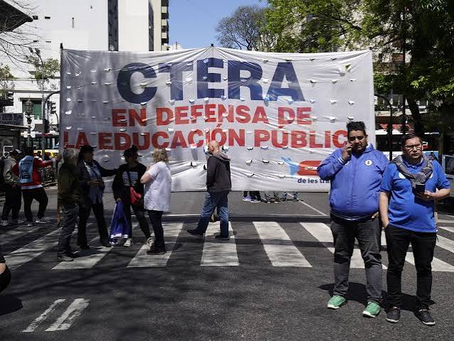 El Gobierno inspeccionará escuelas durante el paro docente y sancionará a los gremios si no se dicta el 75% de clases 1 ctra