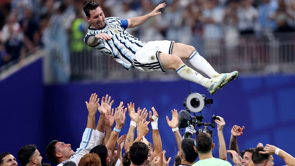 La emocionante despedida de los jugadores de la Selección Argentina a Messi: “Gracias por hacernos tan felices” 2