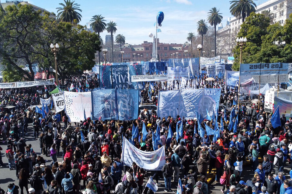 San Cayetano: organizaciones sociales y sindicatos marchan por "Paz, Pan, Tierra, Techo y Trabajo" 1 san cayetano movilizacionjpg