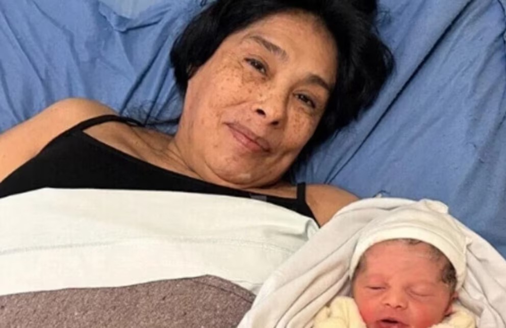 Fue madre por primera vez a los 62 años: nació David tras un tratamiento de fertilidad 3