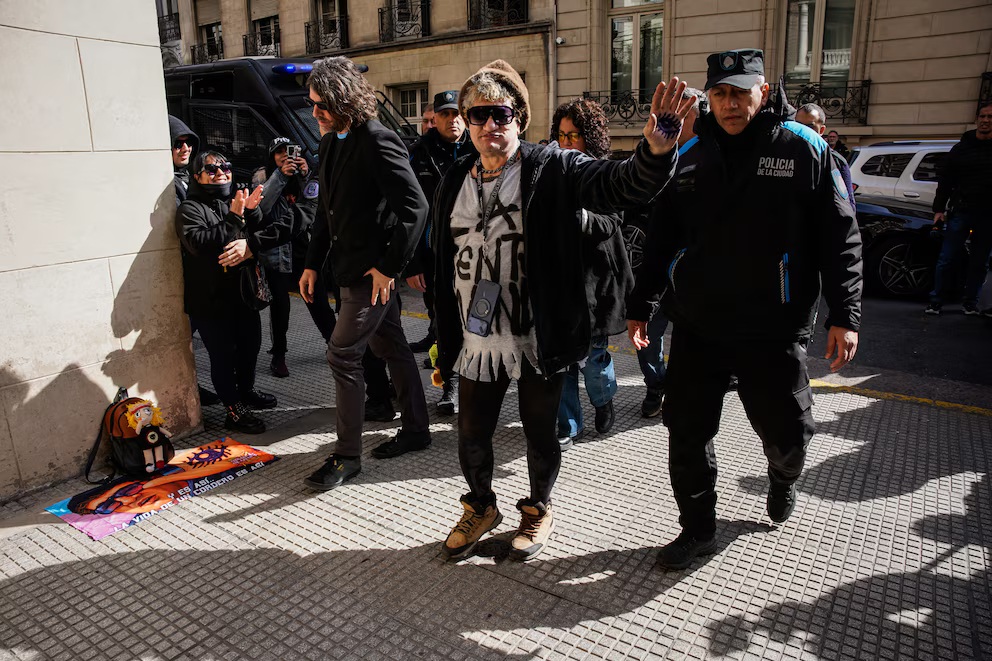 Juicio a “Pity” Álvarez: el tribunal rechazó los planteos de la nueva defensa y el músico volvió a quedarse dormido 1