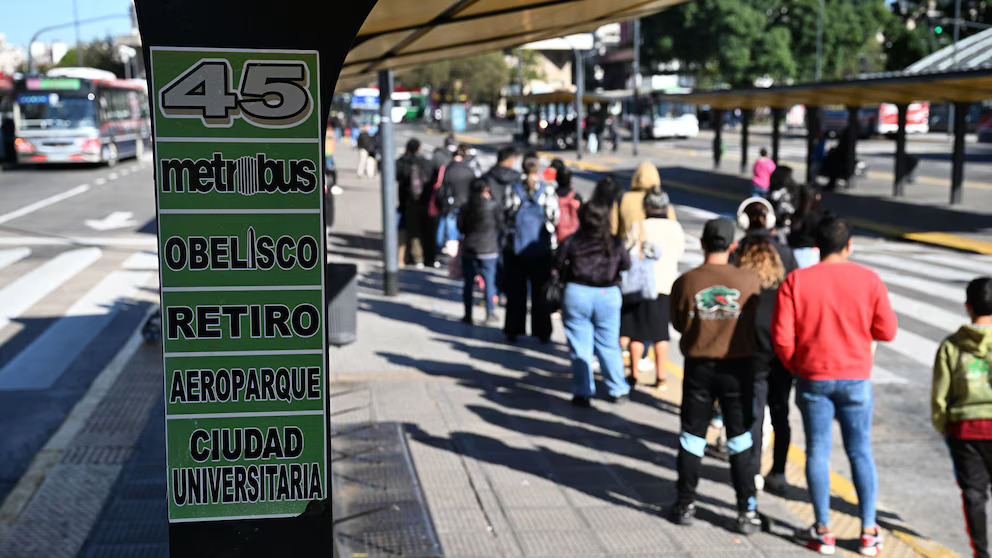 Aumentan los colectivos, trenes y subtes: cuánto cuesta viajar desde hoy 2
